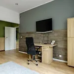 Starowiejska 37 *