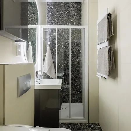 Starowiejska 37 Apartment *